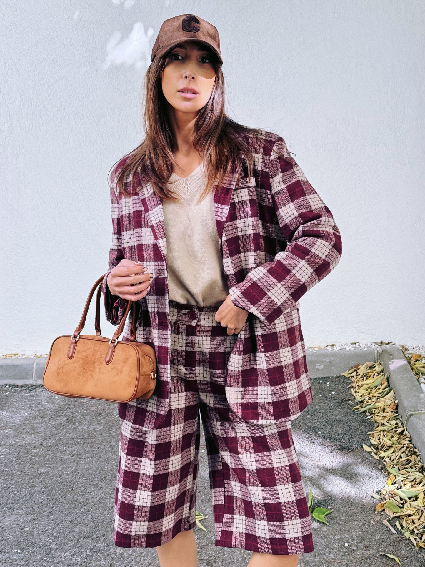 Ensemble veste tailleur & bermuda à carreaux bordeaux