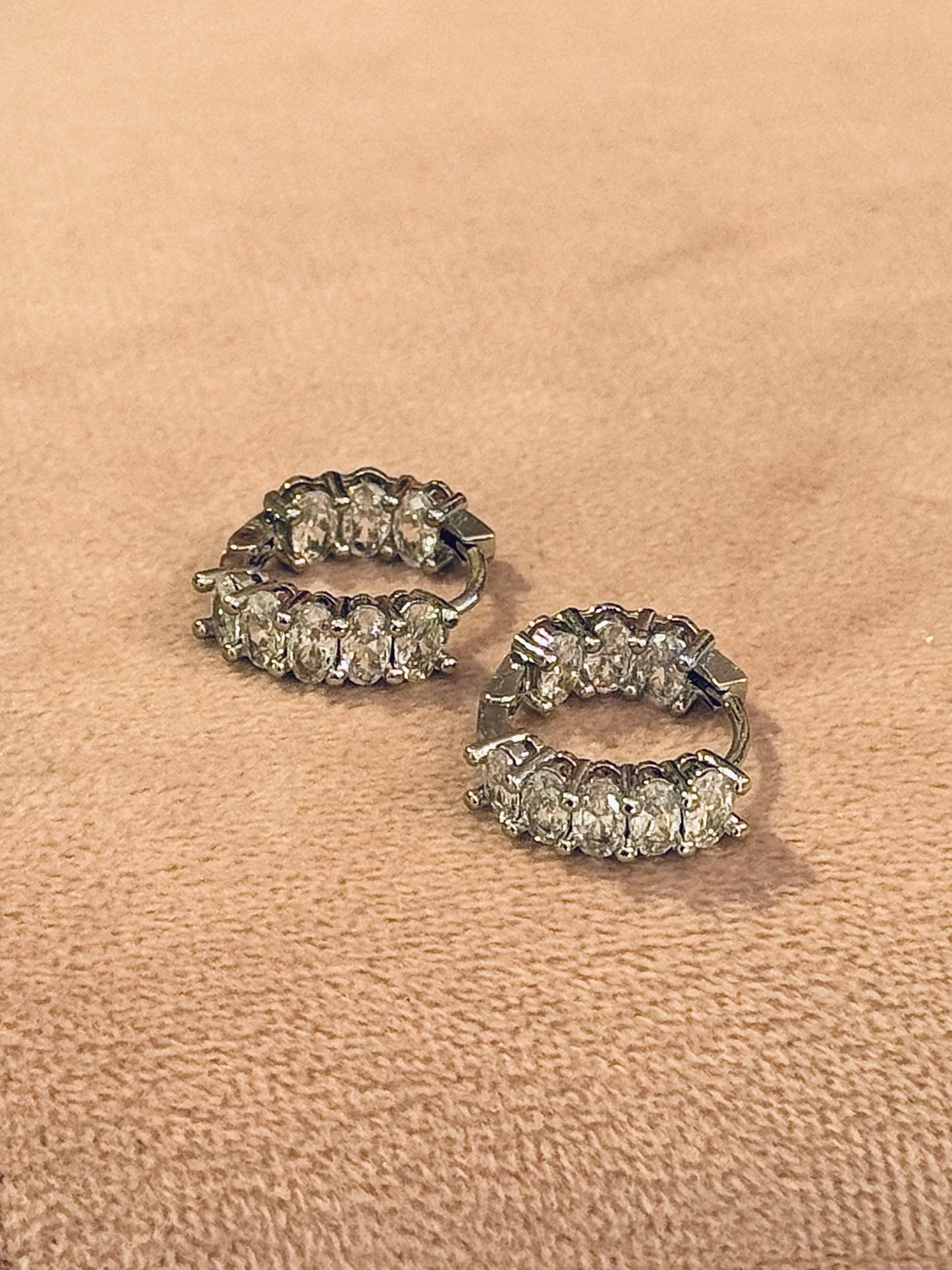 Boucles d’oreilles créole full strass grand format