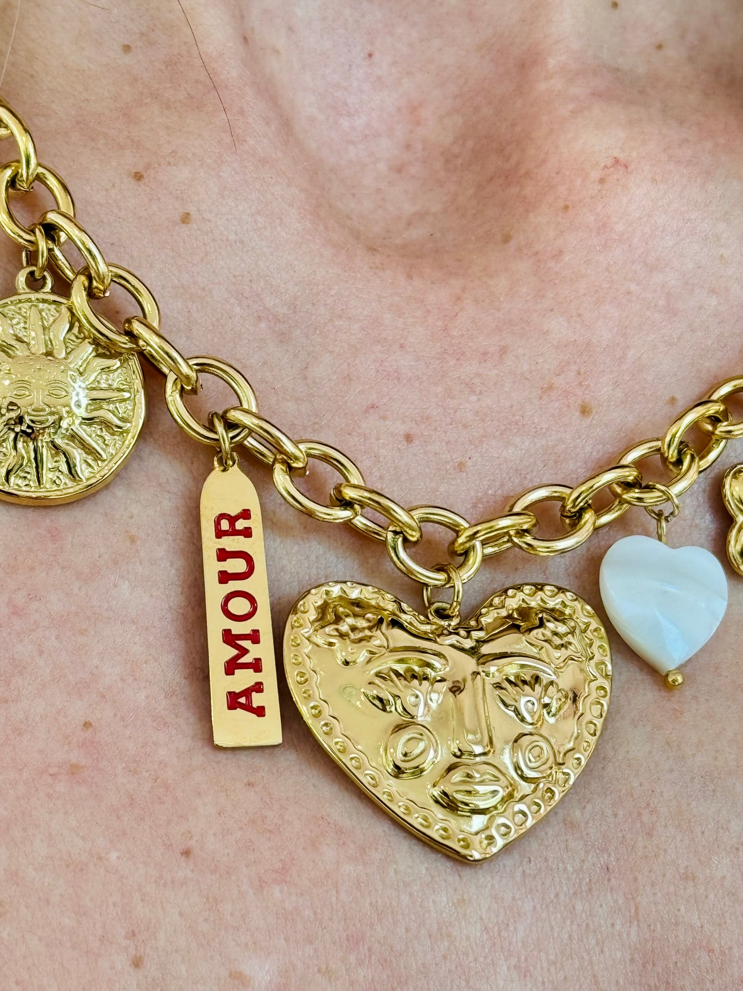Collier charms cœur et plaque amour