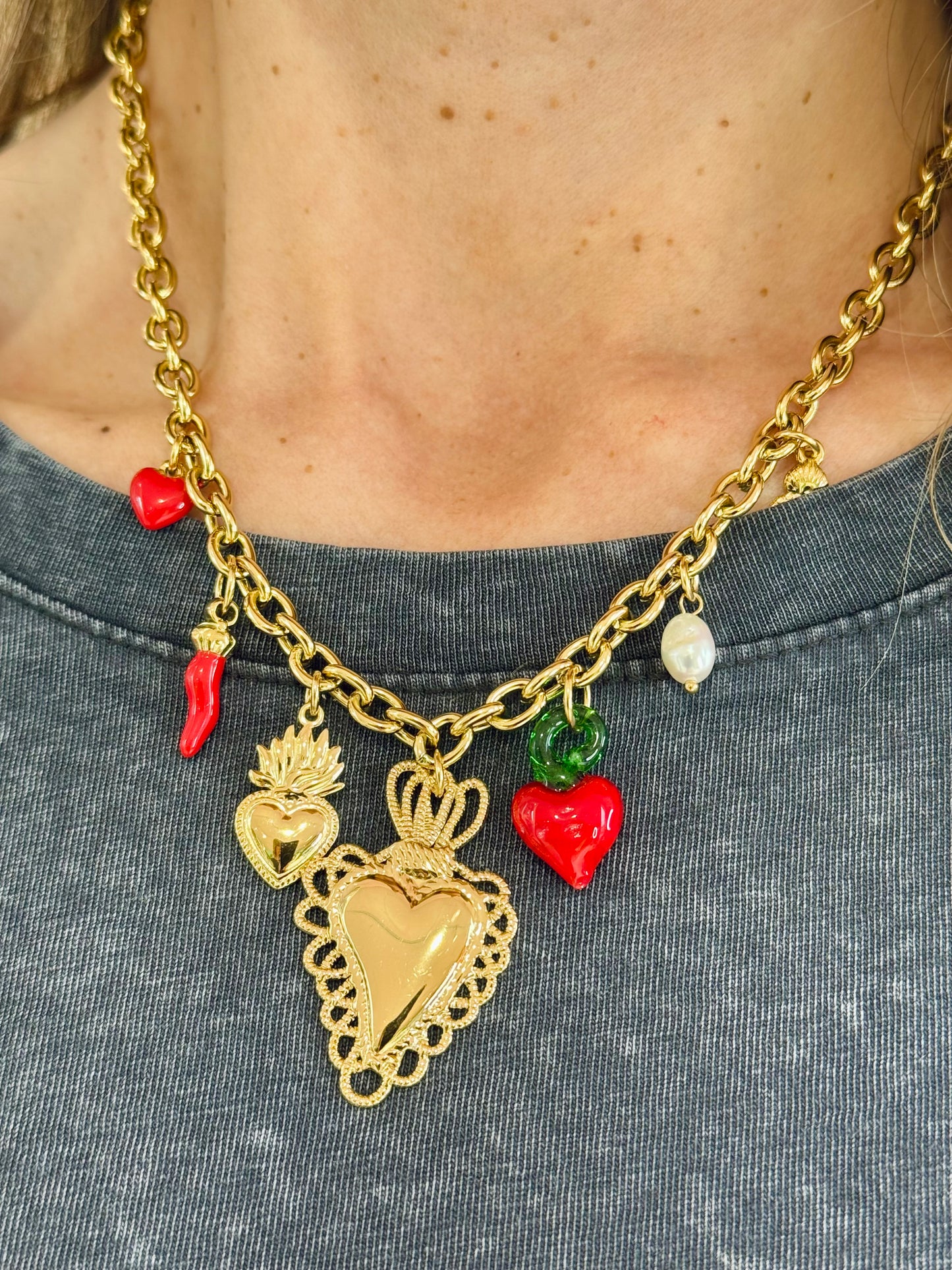 Collier charms cœur & piment