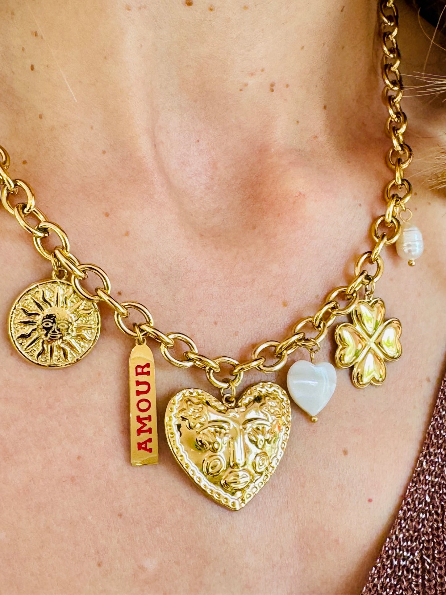 Collier charms cœur et plaque amour