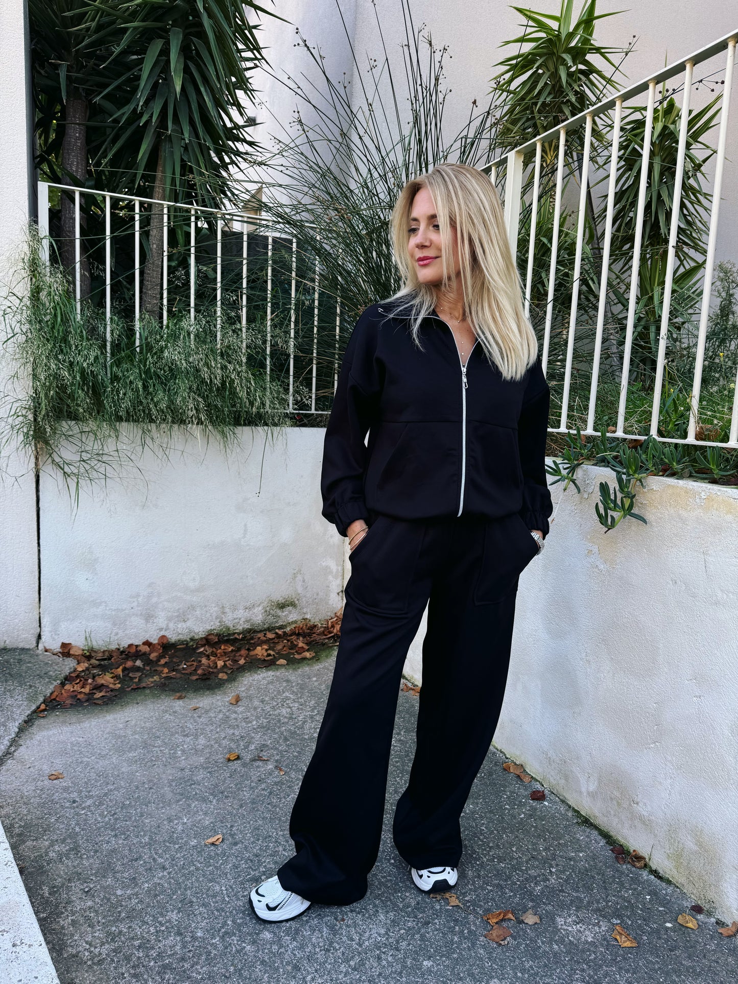 Ensemble Jogging Douceur – Confort & Style coloris noir