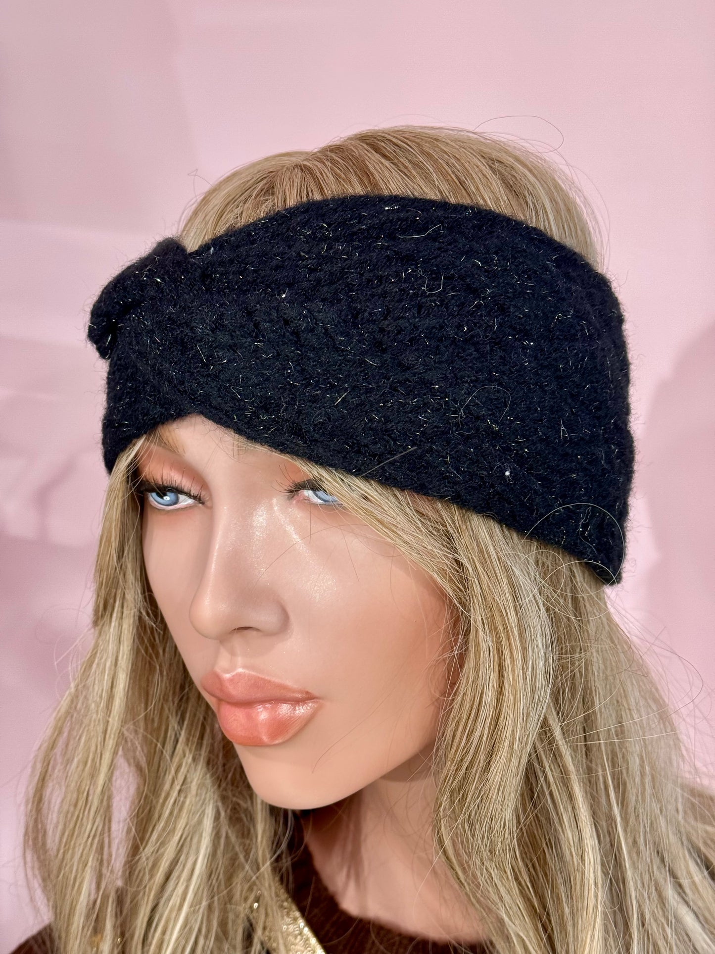 Bandeau en maille torsadée avec fil brillant noir