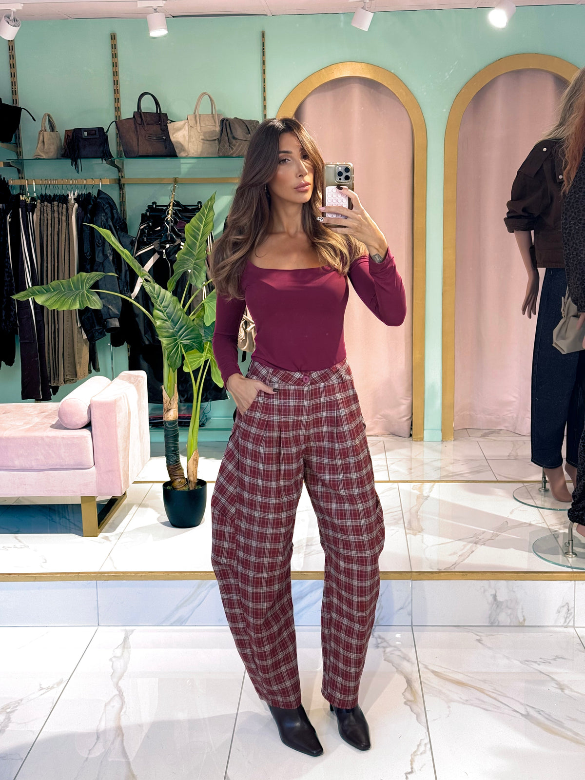 Pantalon à carreaux bordeaux & beige – Coupe ballon