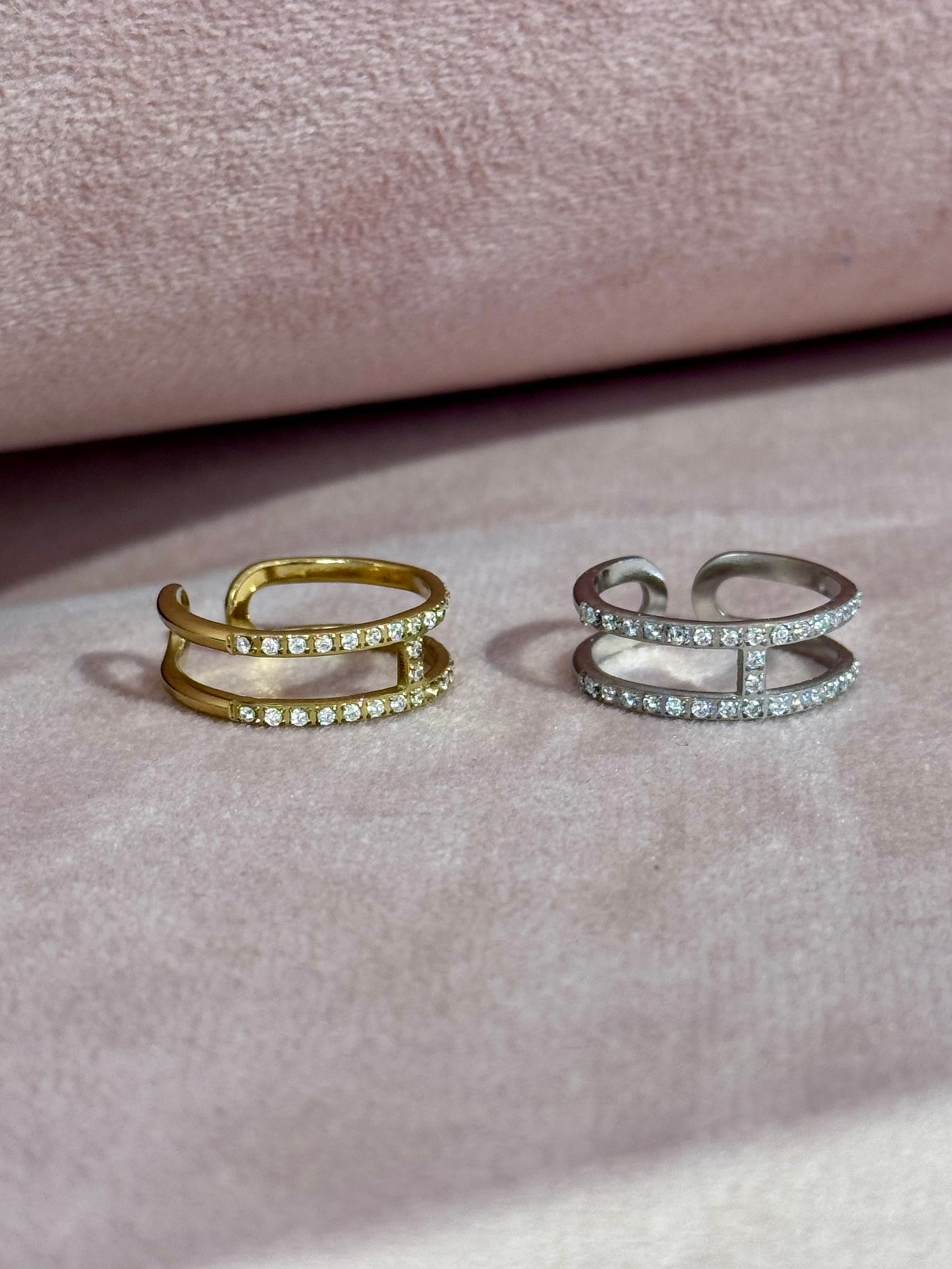 Bague H fine et strass