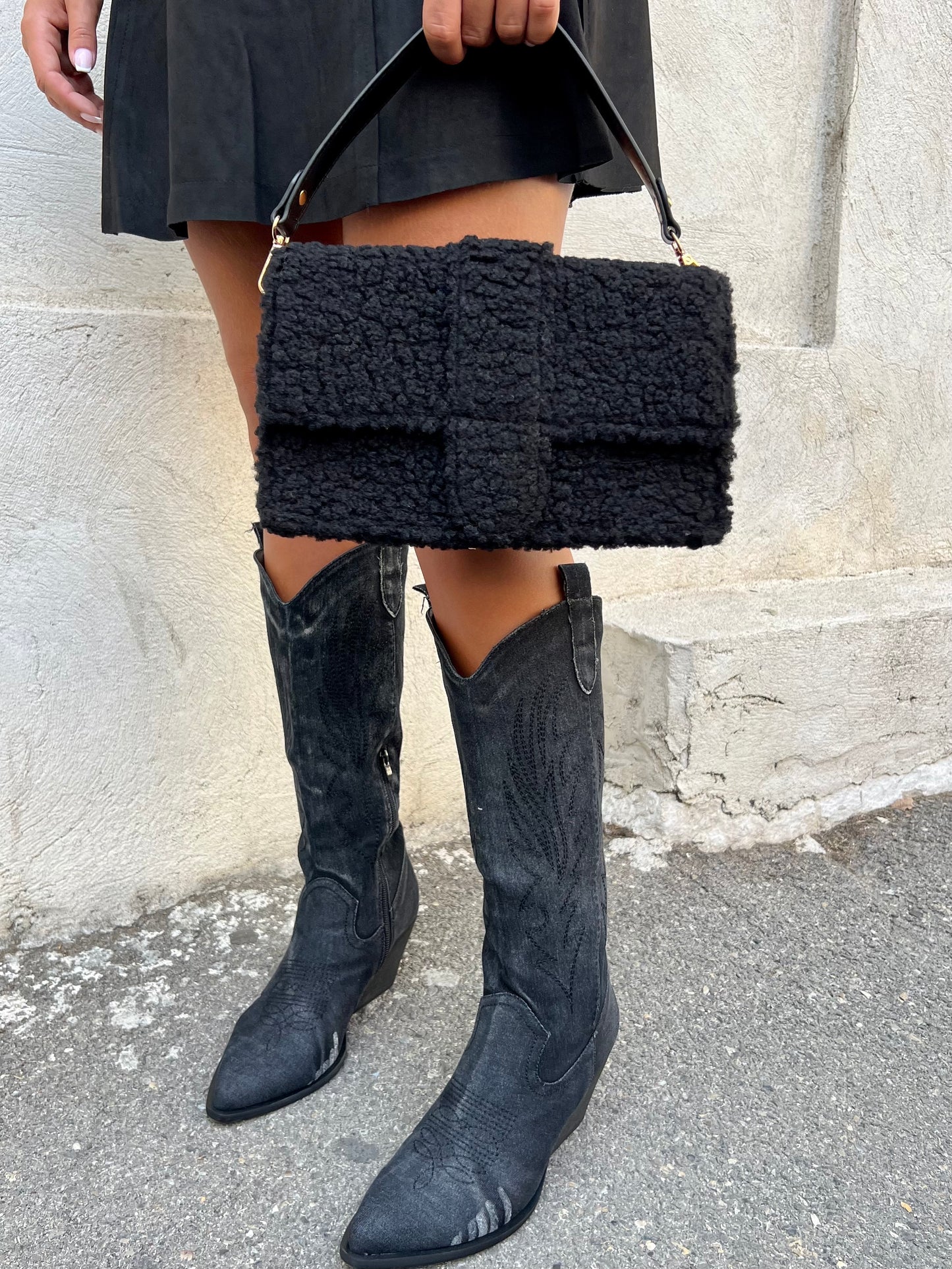 Sac dupe en bouclettes noir