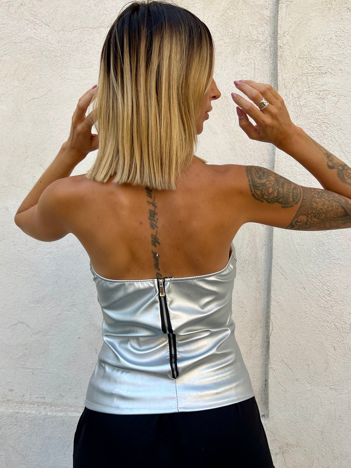 Top bustier en similicuir argenté