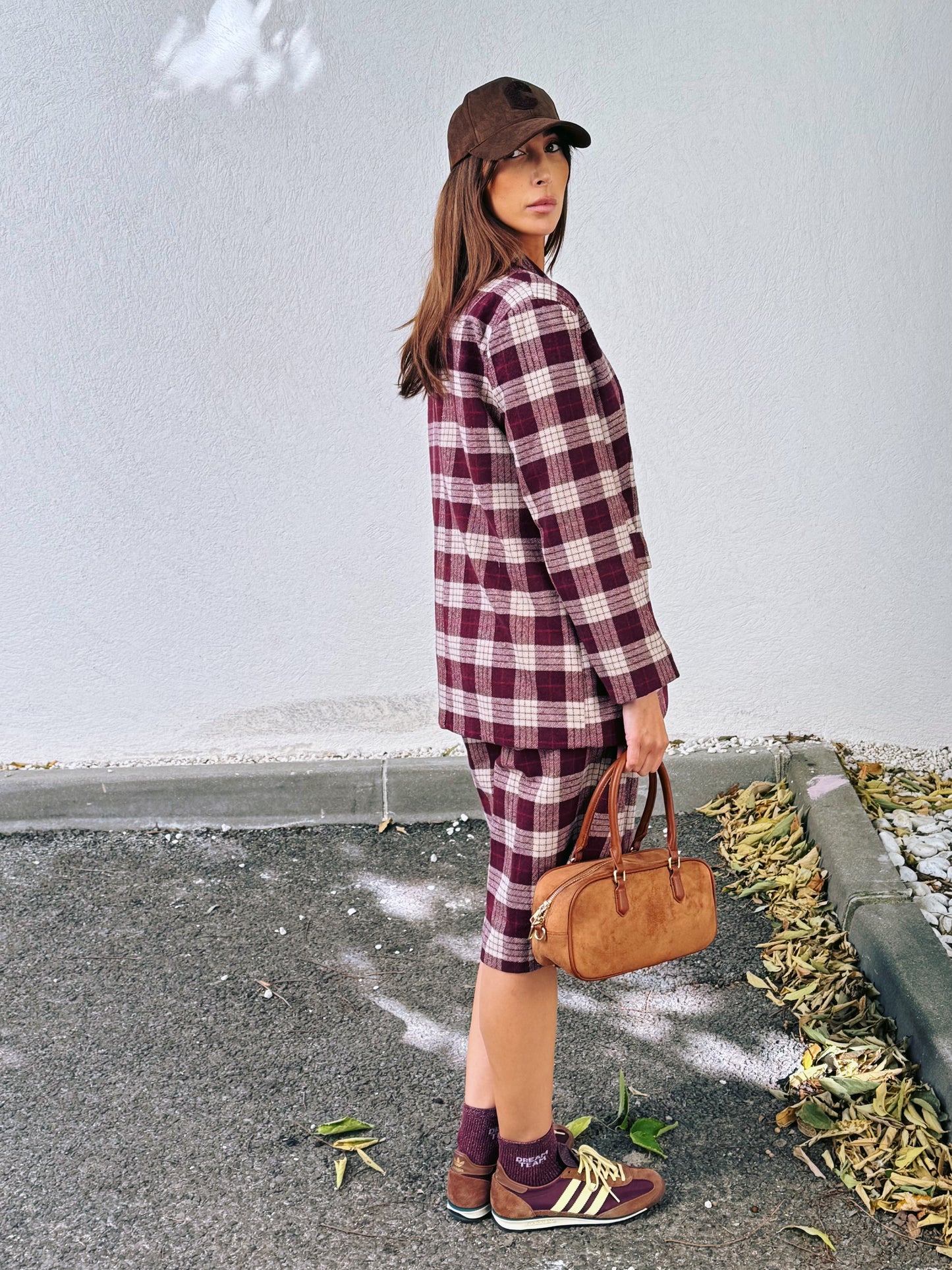 Ensemble veste tailleur & bermuda à carreaux bordeaux