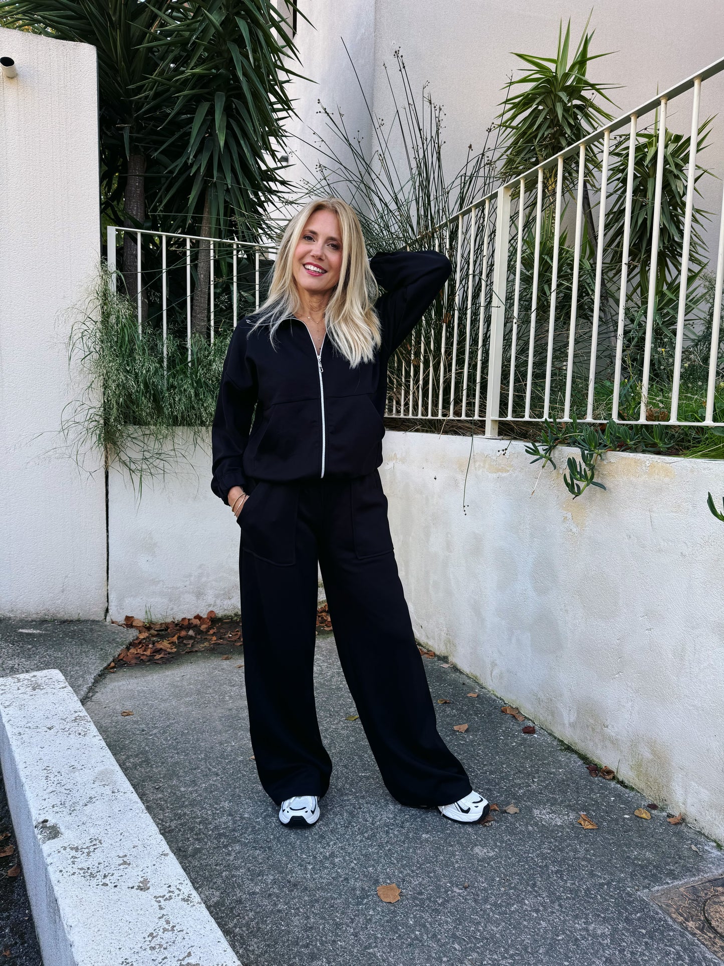 Ensemble Jogging Douceur – Confort & Style coloris noir