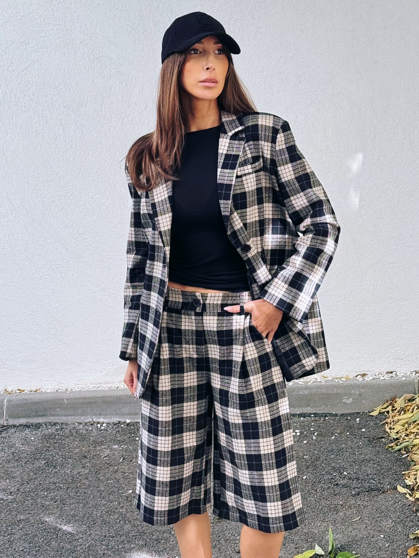 Ensemble veste tailleur & bermuda à carreaux noir