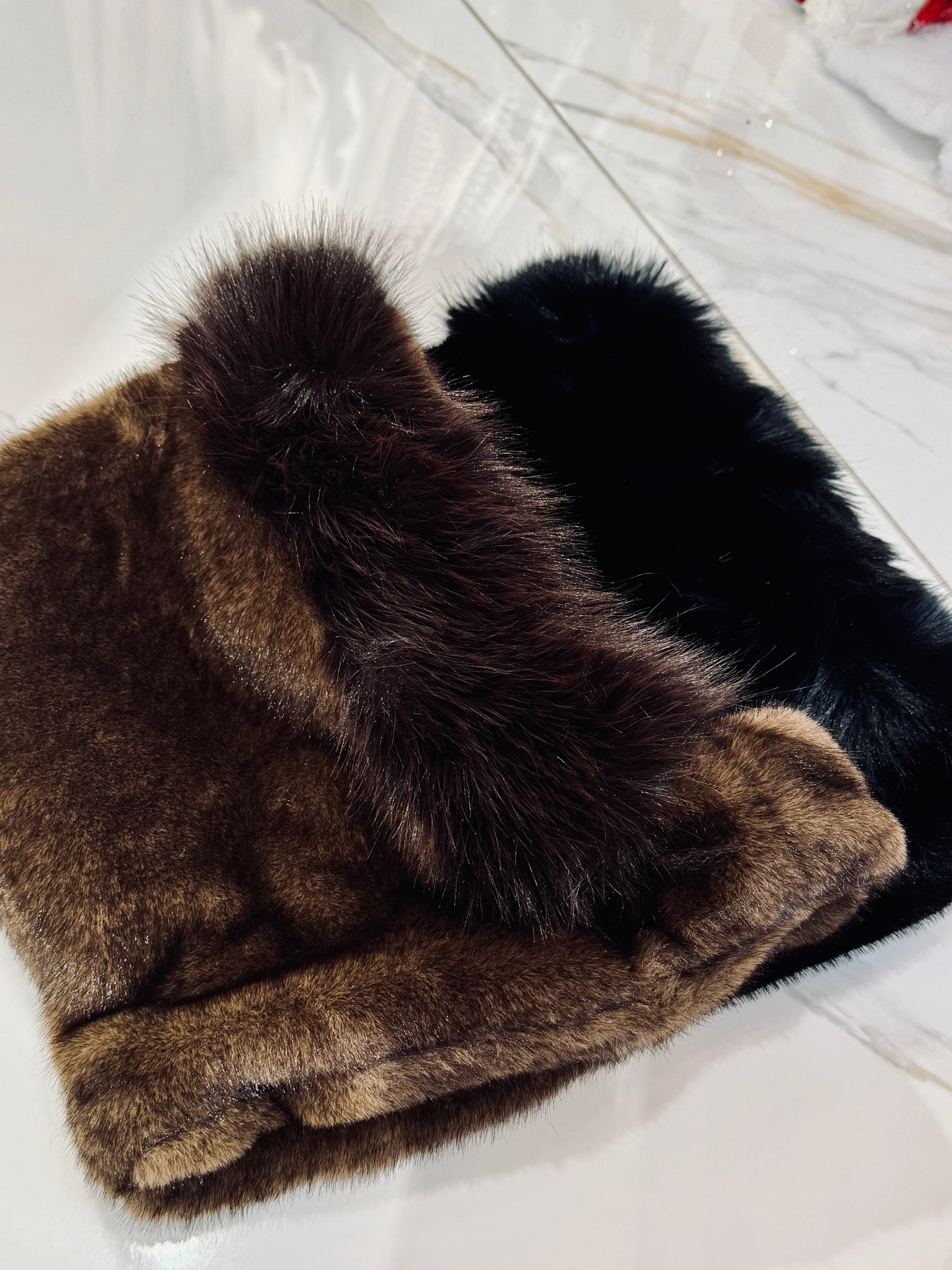 Cagoule capuche fausse fourrure marron