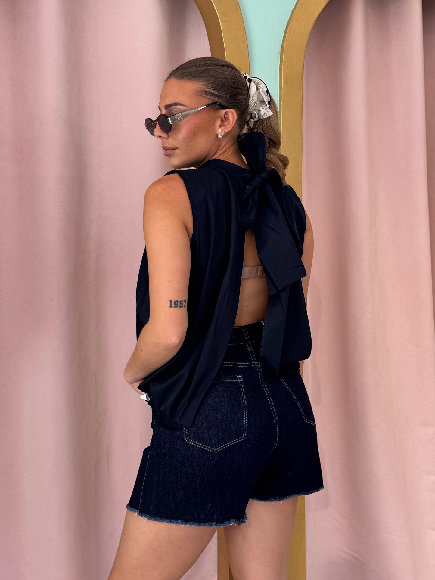 Top ouvert dans le dos avec noeuds - bleu marine