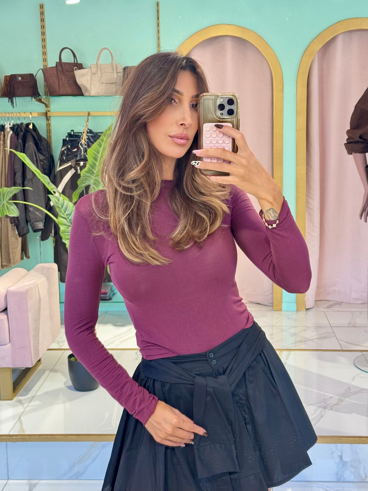 Top moulant en cachemire bordeaux
