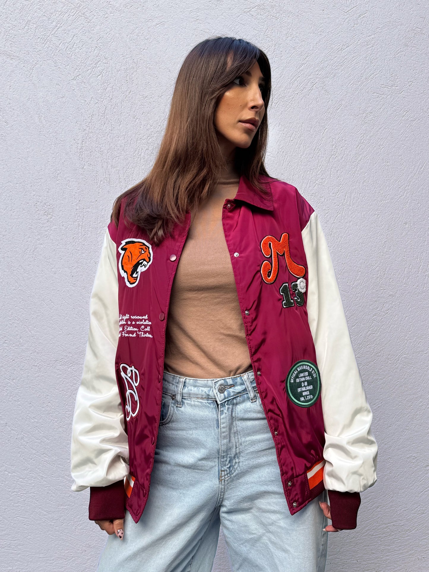 Blouson college brodé bicolore avec poches bordeaux