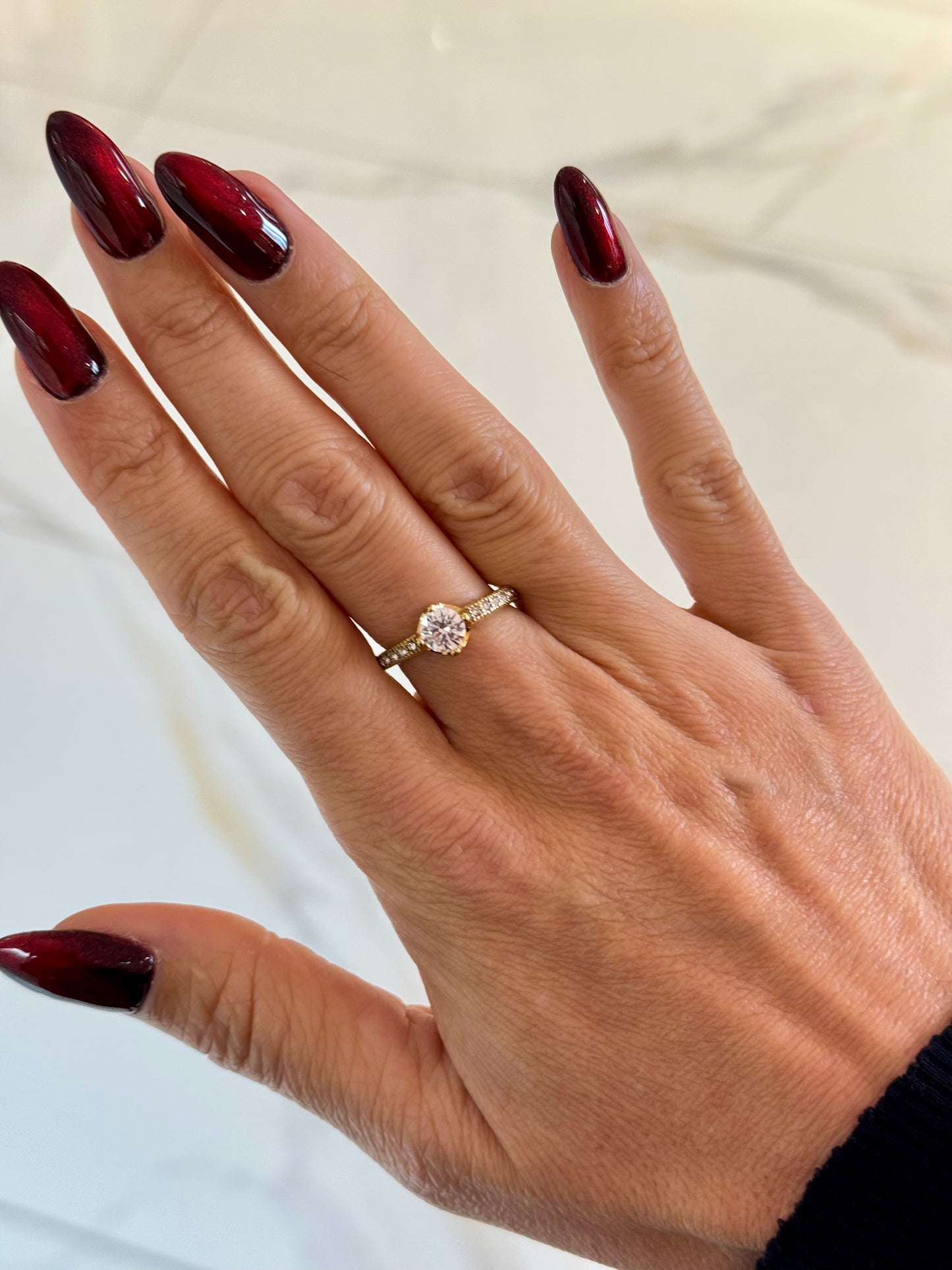 Bague solitaire avec cristaux pavés - Acier inoxydable réglable or ou argent