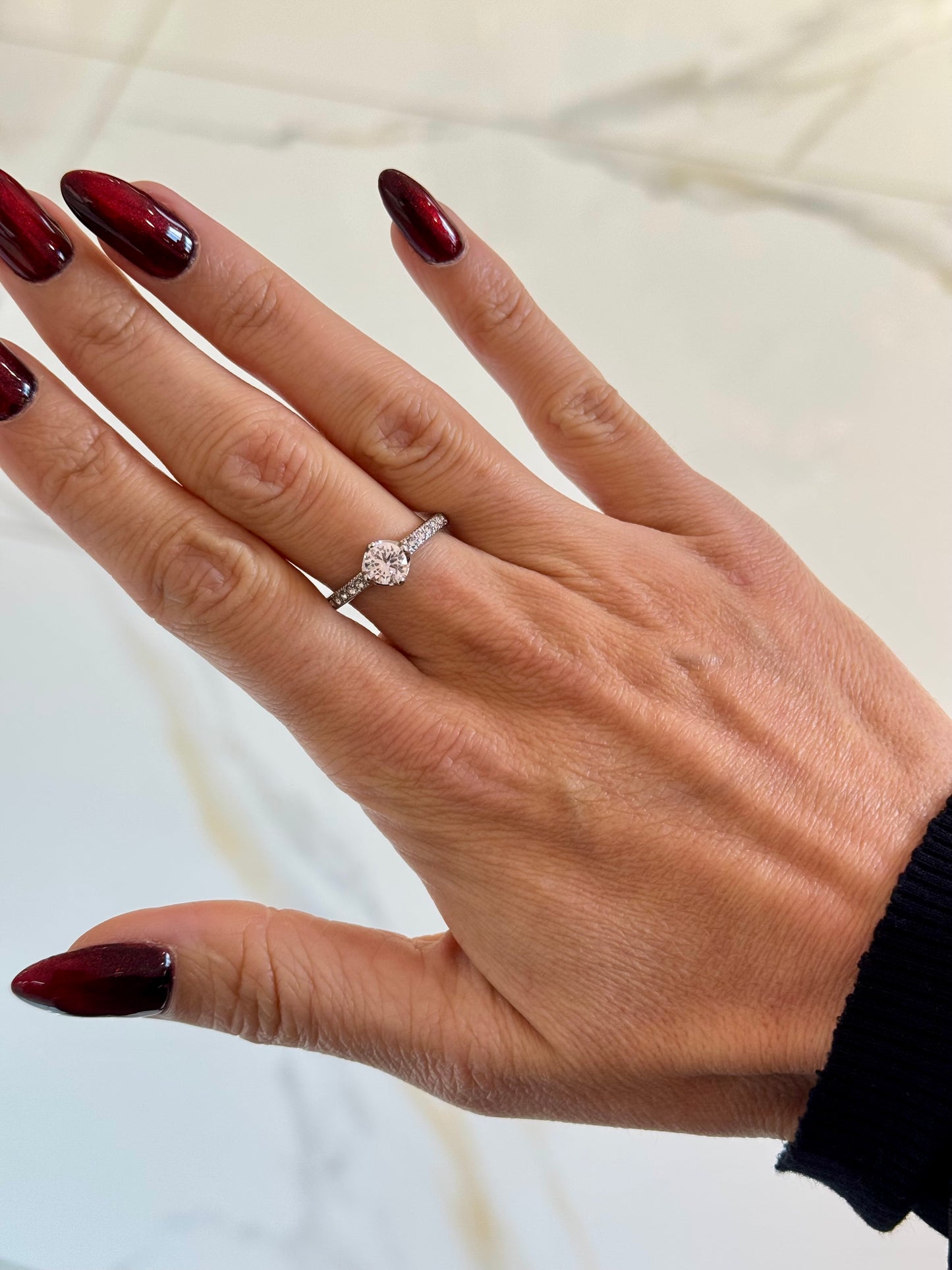 Bague solitaire avec cristaux pavés - Acier inoxydable réglable or ou argent