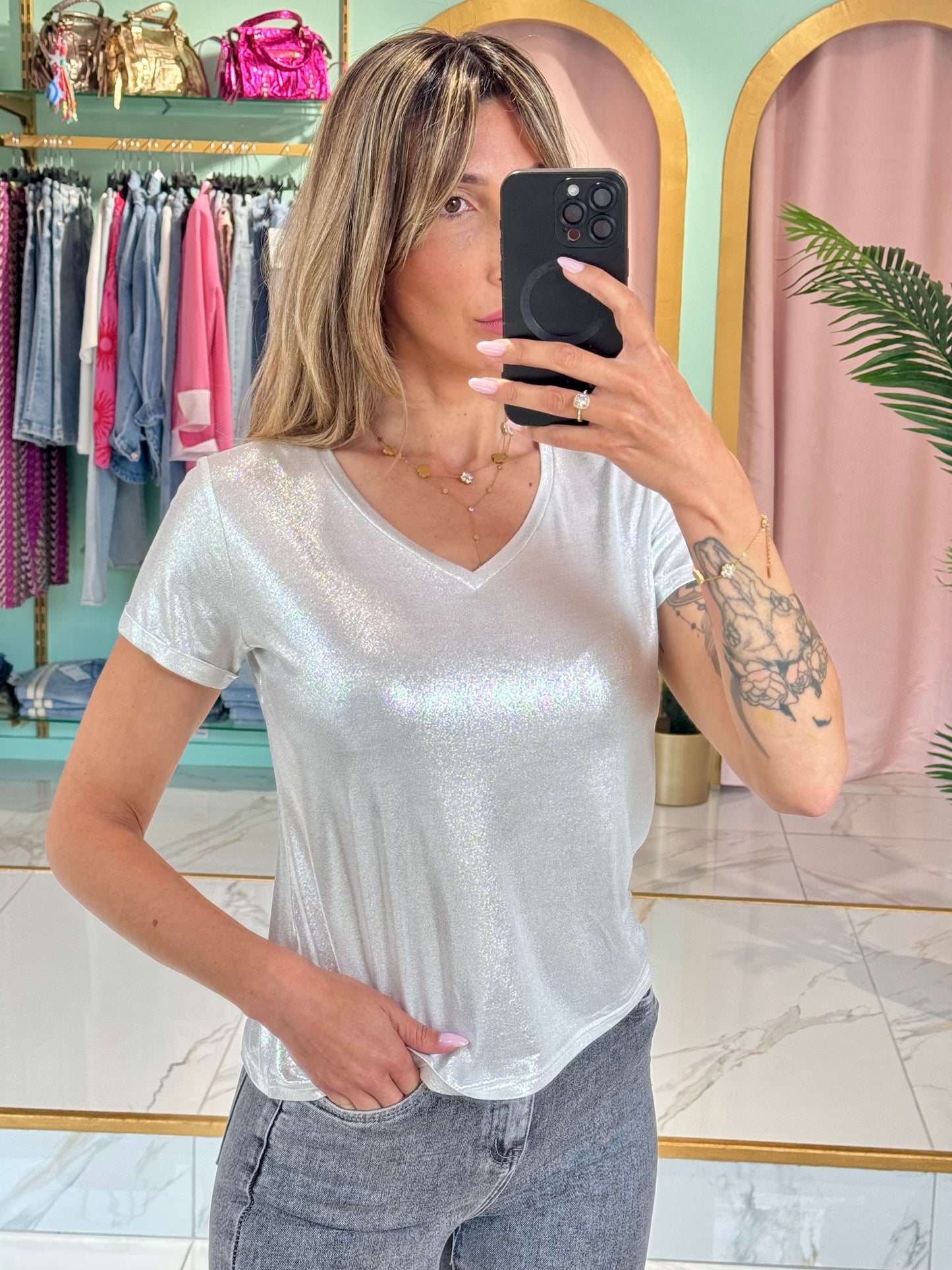 T-shirt col V métallisé argent
