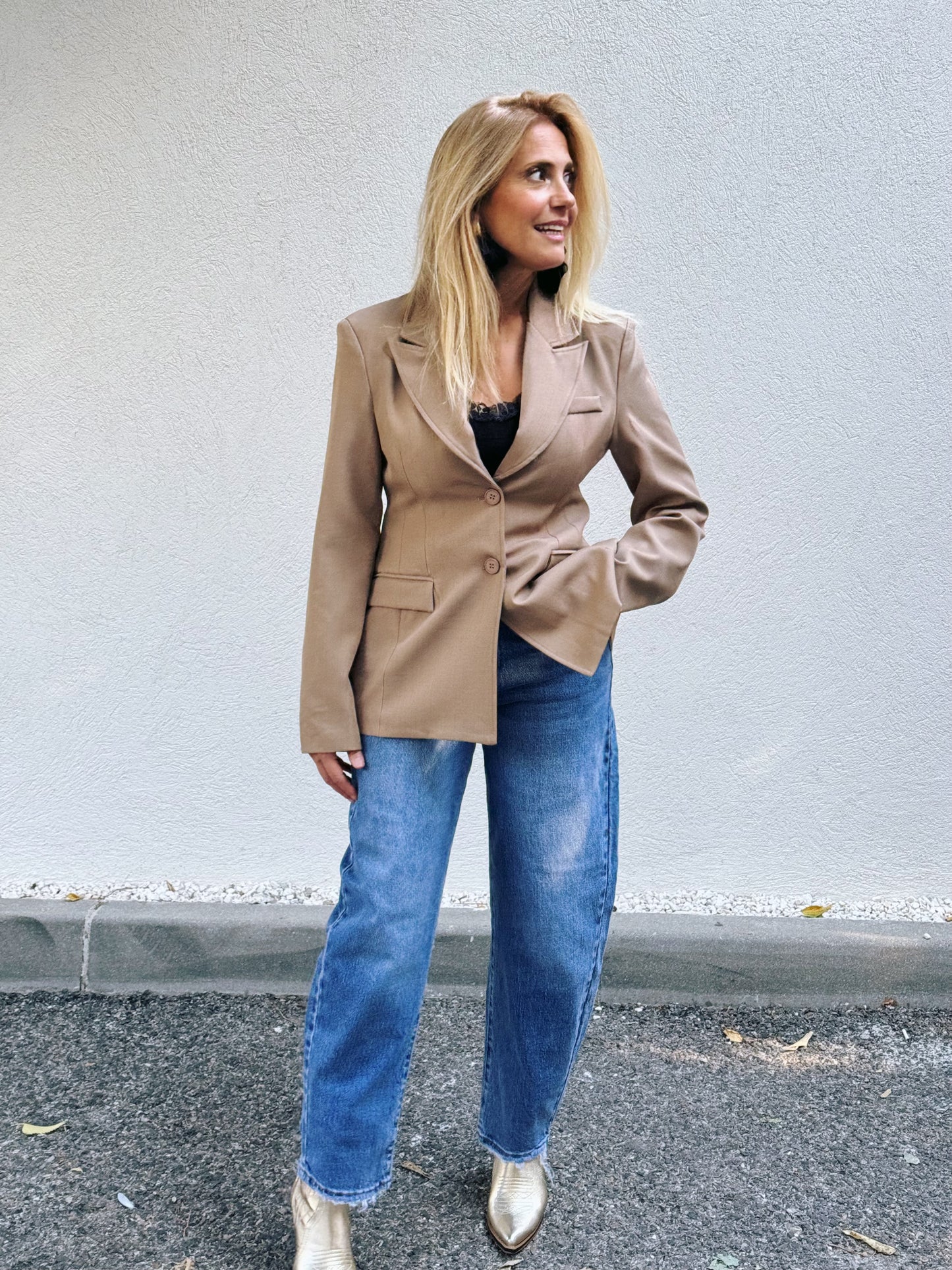 Veste tailleur cintrée créateur beige