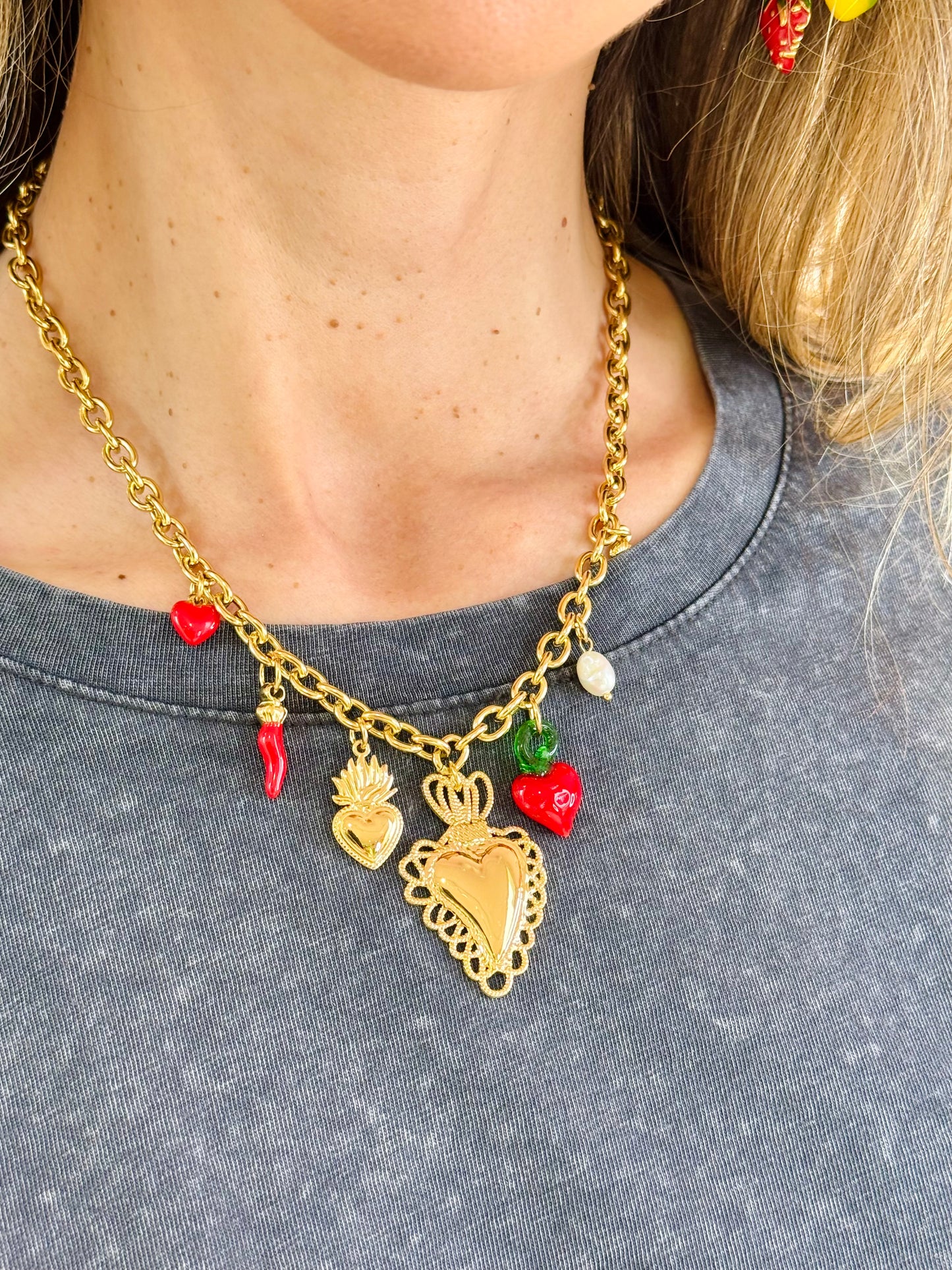 Collier charms cœur & piment