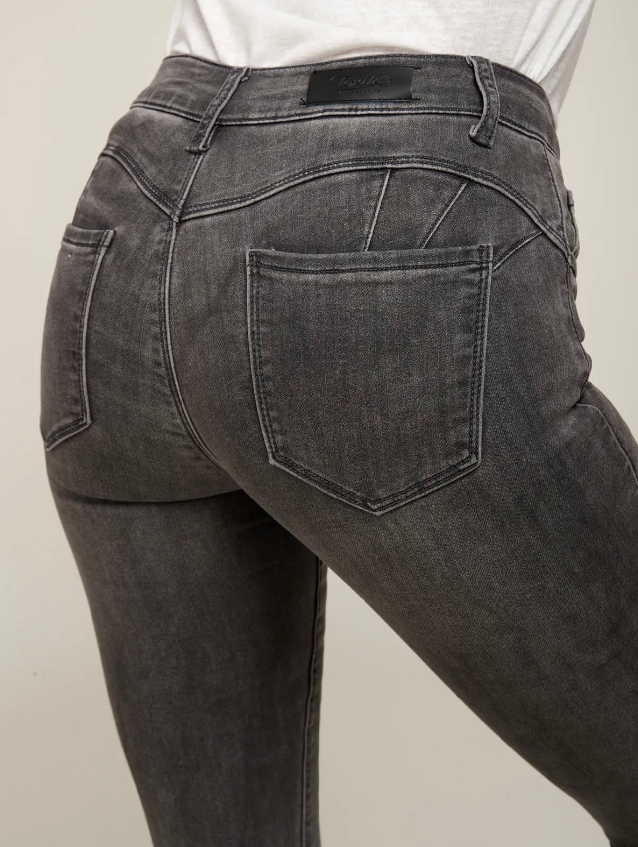 Jean slim push Up gris