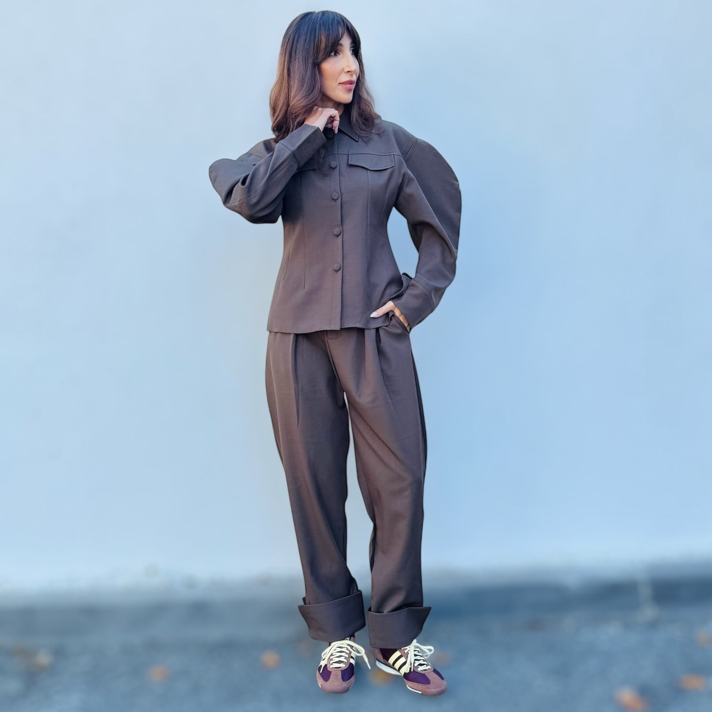 Ensemble Couture Marron Taupe – Veste à Manches Ballon & Pantalon Taille Haute