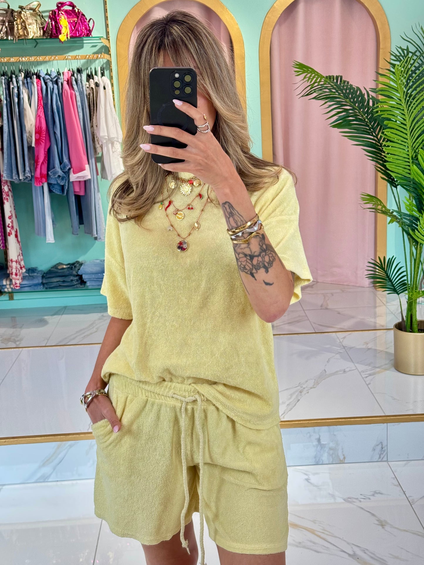 Ensemble éponge loose – Le look chill & stylé de l’été coloris jaune