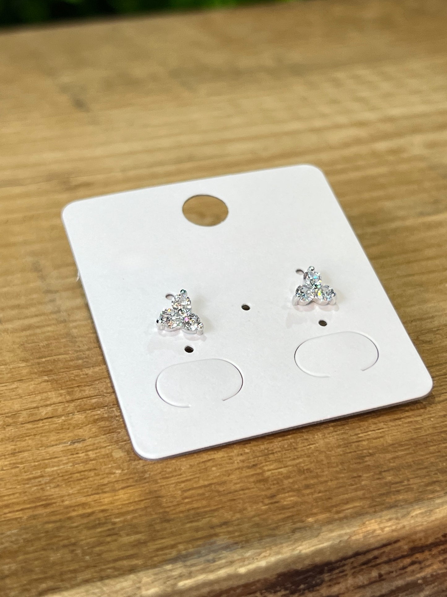 Boucles d’oreilles puces mini fleurs