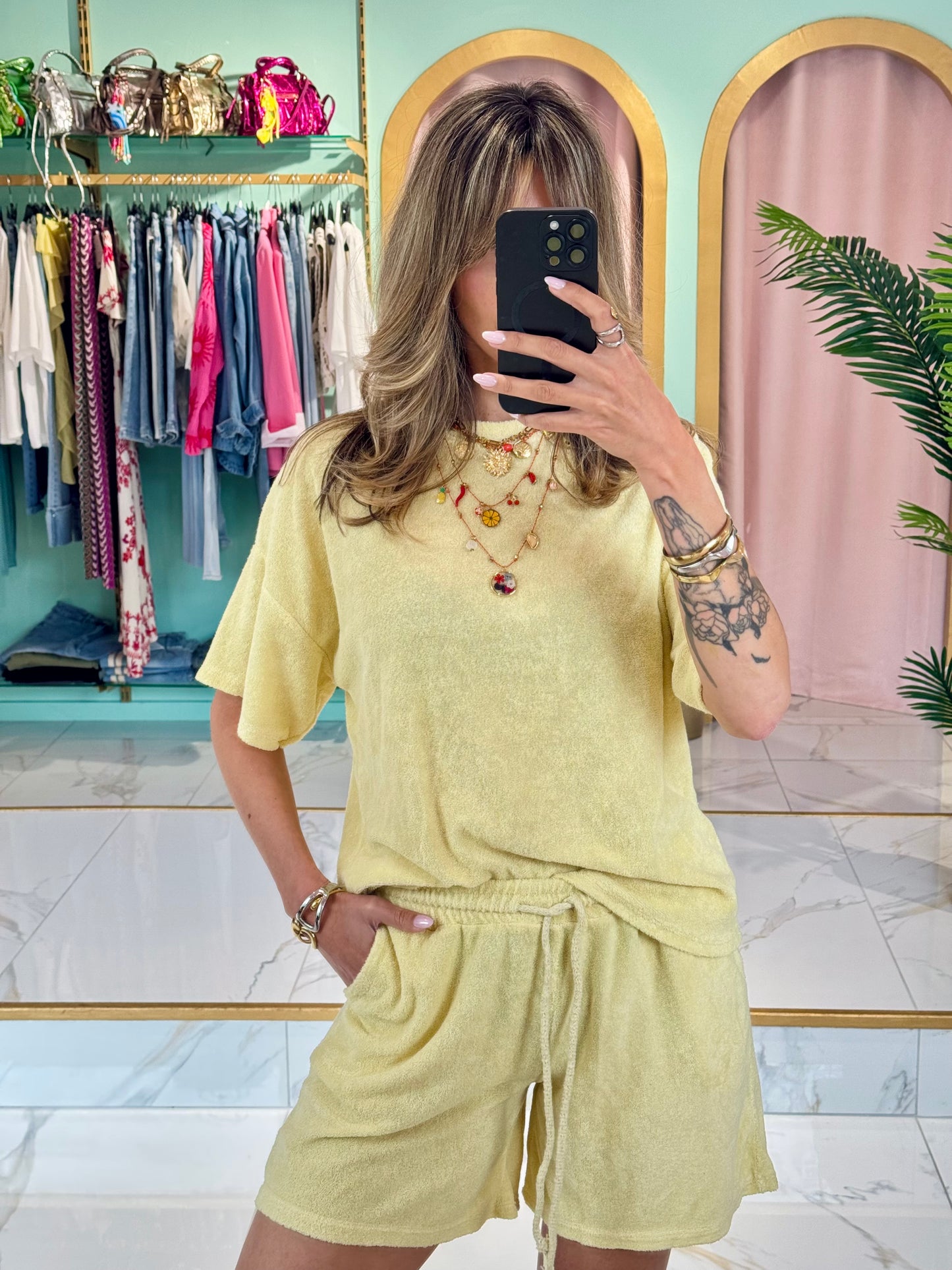 Ensemble éponge loose – Le look chill & stylé de l’été coloris jaune