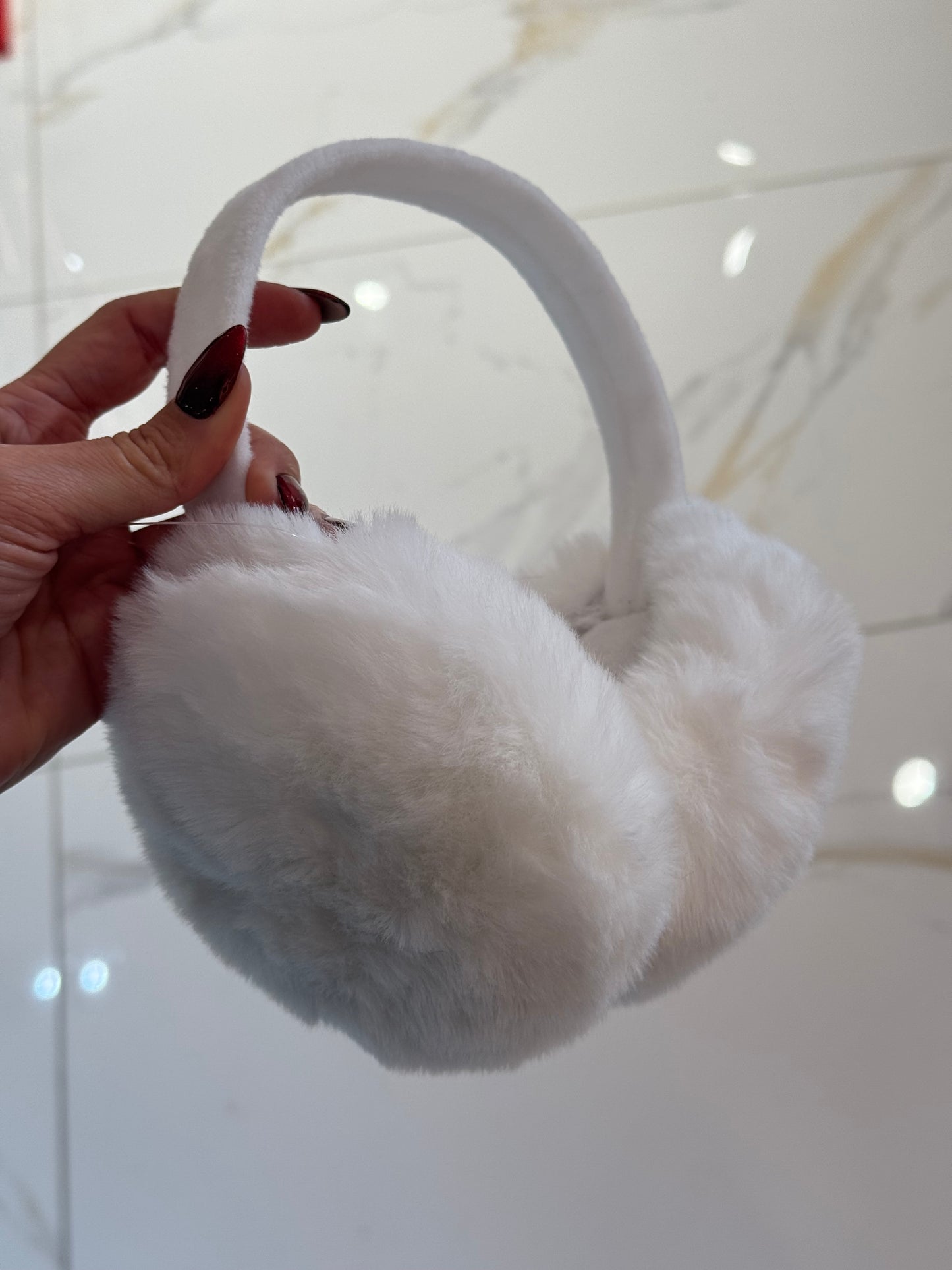 Cache-oreilles confortables et élégants blanc