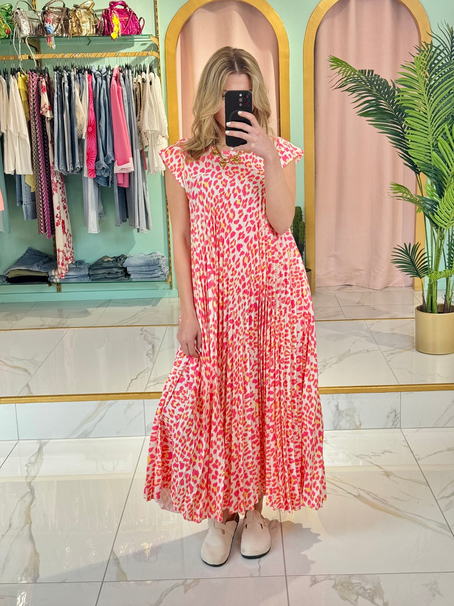 Robe longue plissée léopard – rose