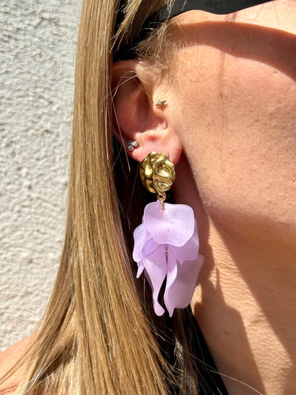 Boucles d’oreilles fleurs en résine ( disponibles en 9 coloris)
