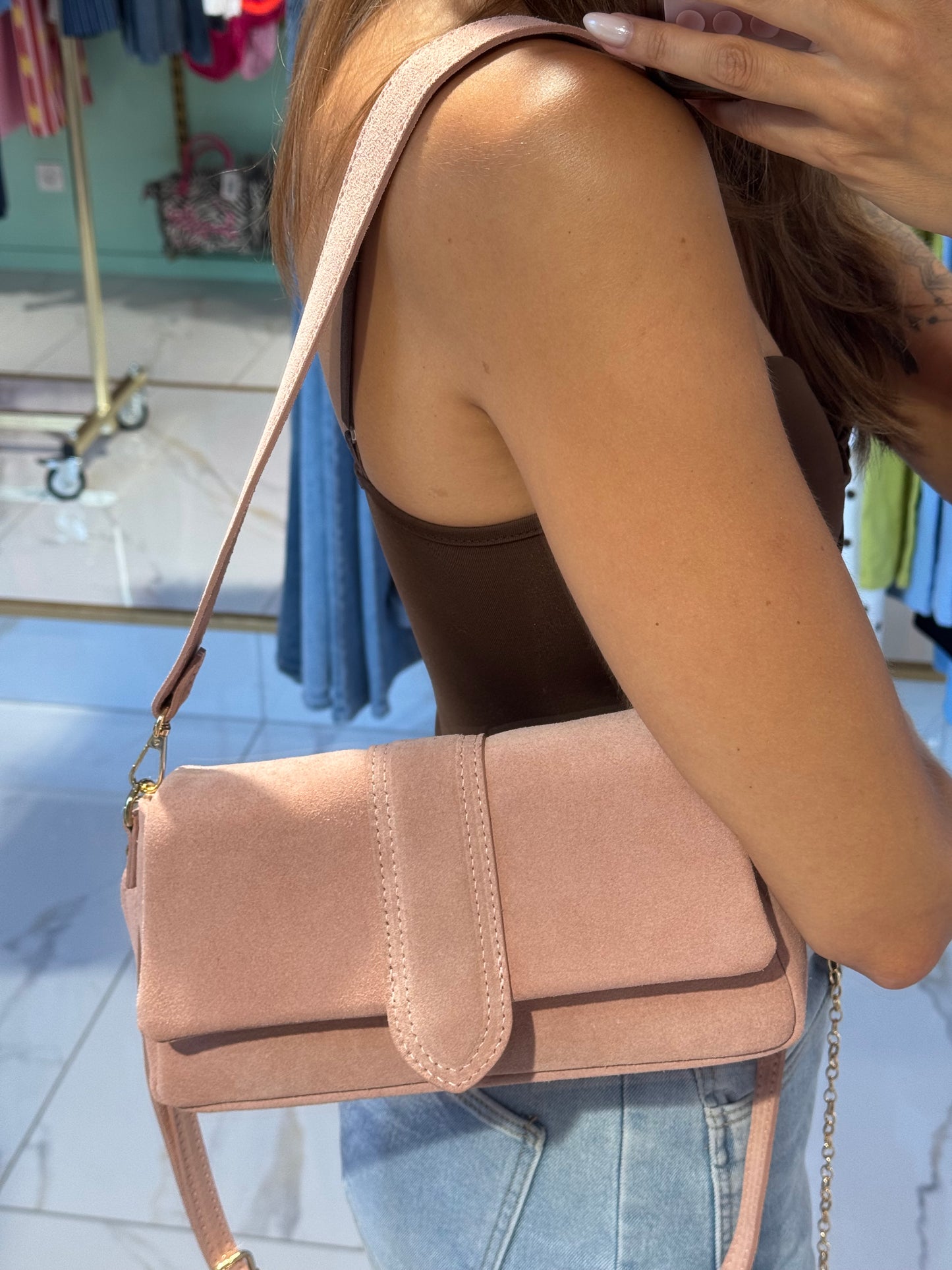 Sac en cuir nubuck dupe à double bandoulière - rose pastel
