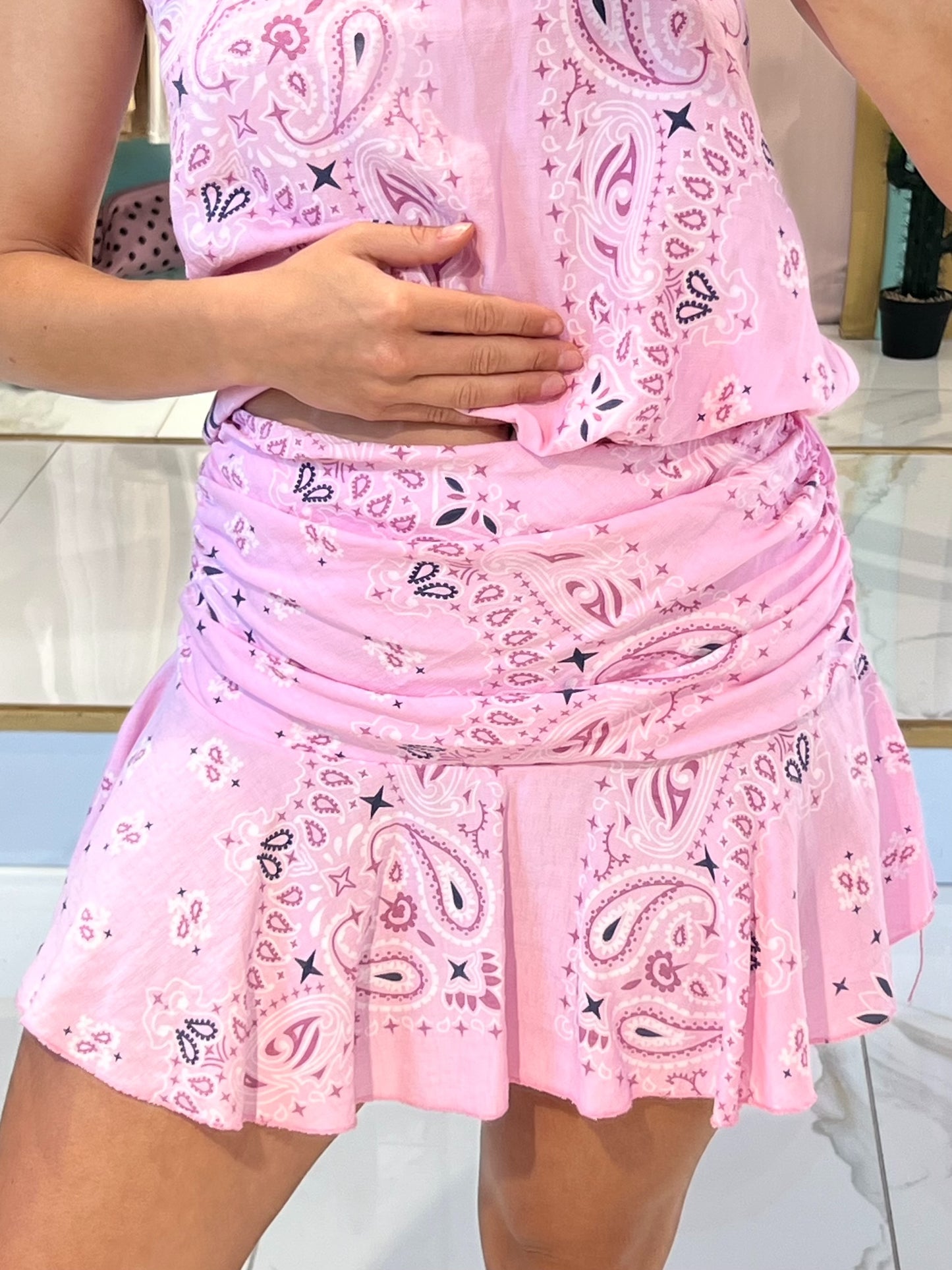 Ensemble top / jupe et foulard bandana - rose pastel