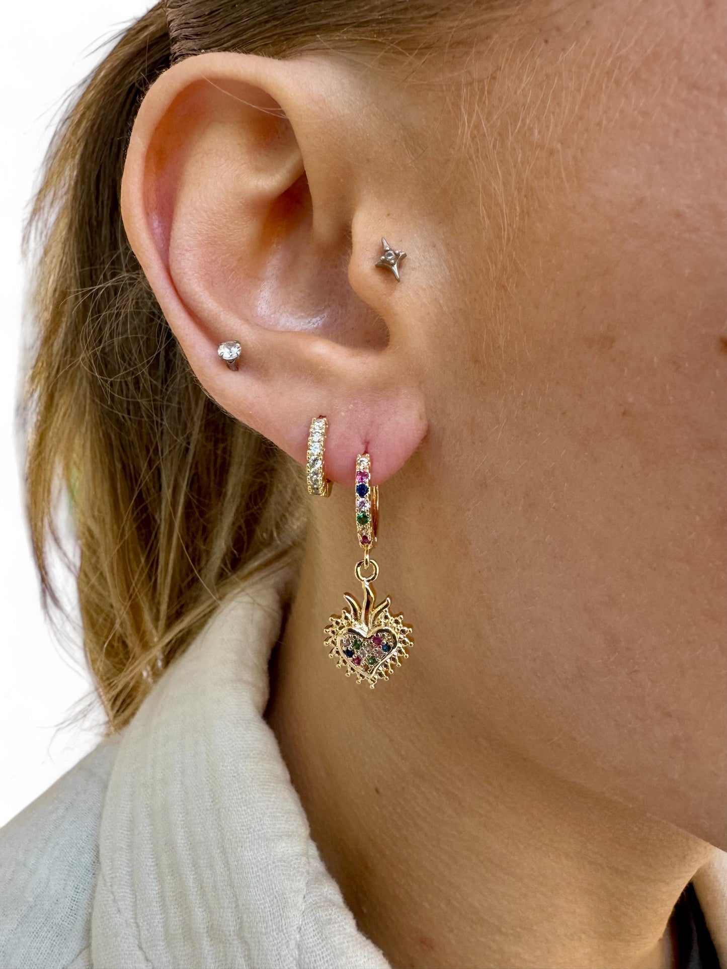 Bo gamme spacy anneau strass et cœur enflammé( existe coloris or ou argent)