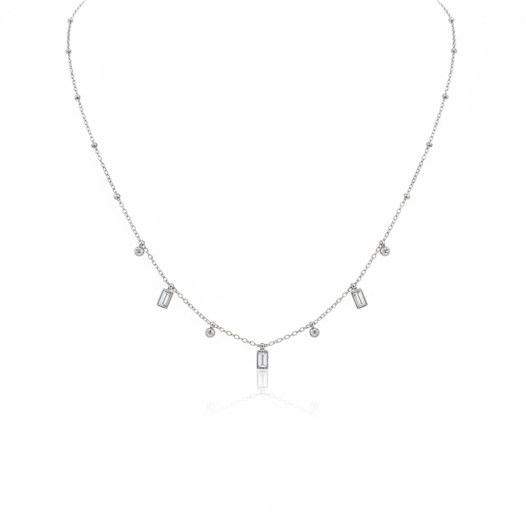 Collier court carré de strass argent