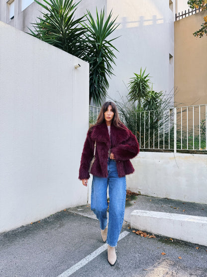 Manteau fausse fourrure bordeaux