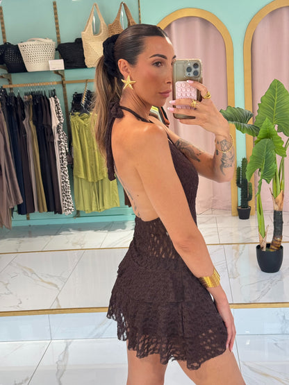 Robe sexy en dentelle avec short intégré et dos nu broche amovible - marron
