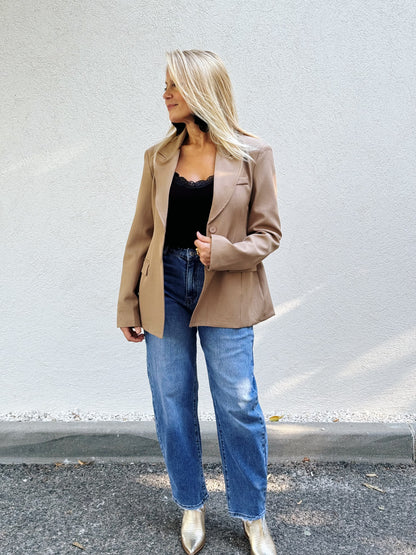 Veste tailleur cintrée créateur beige