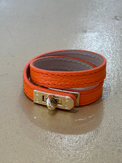 Bracelet dupe en cuir à boucles