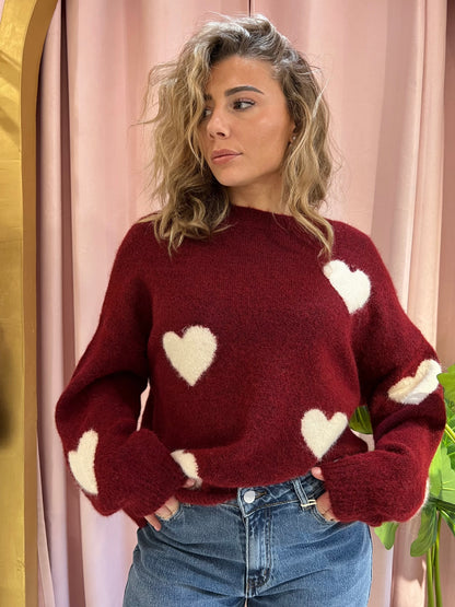 Pull doux à cœurs – bordeaux