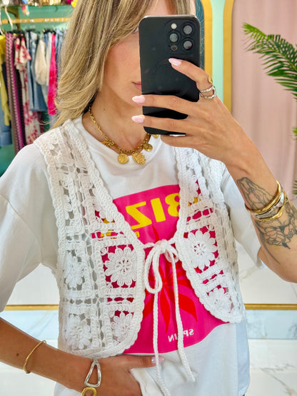 Gilet crochet bohème chic – blanc