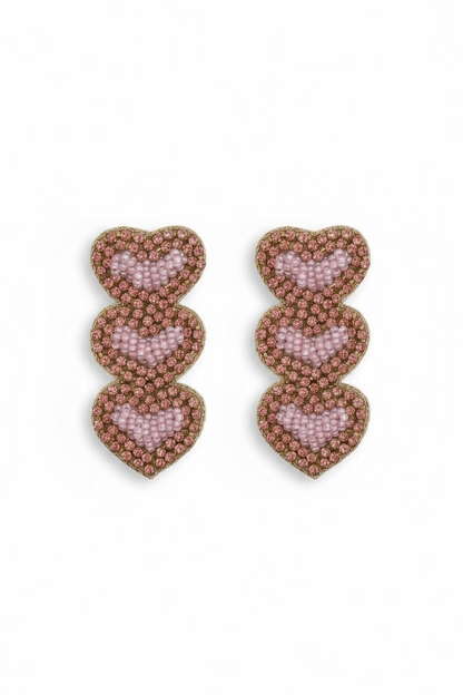 Boucles d’oreilles brodées à la main- cascade de cœur rose