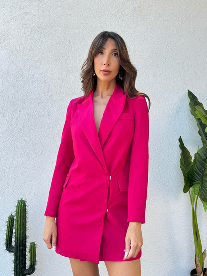 Robe tailleur cintrée – fushia