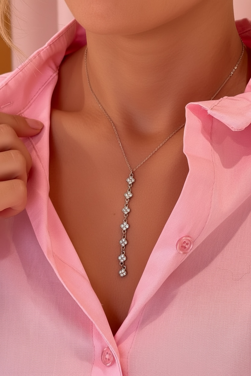 Collier cascade de trèfles à 4 feuilles coloris argent