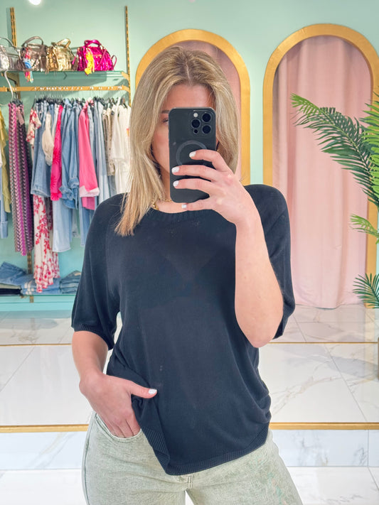 Top en maille fluide – confort & basique coloris noir