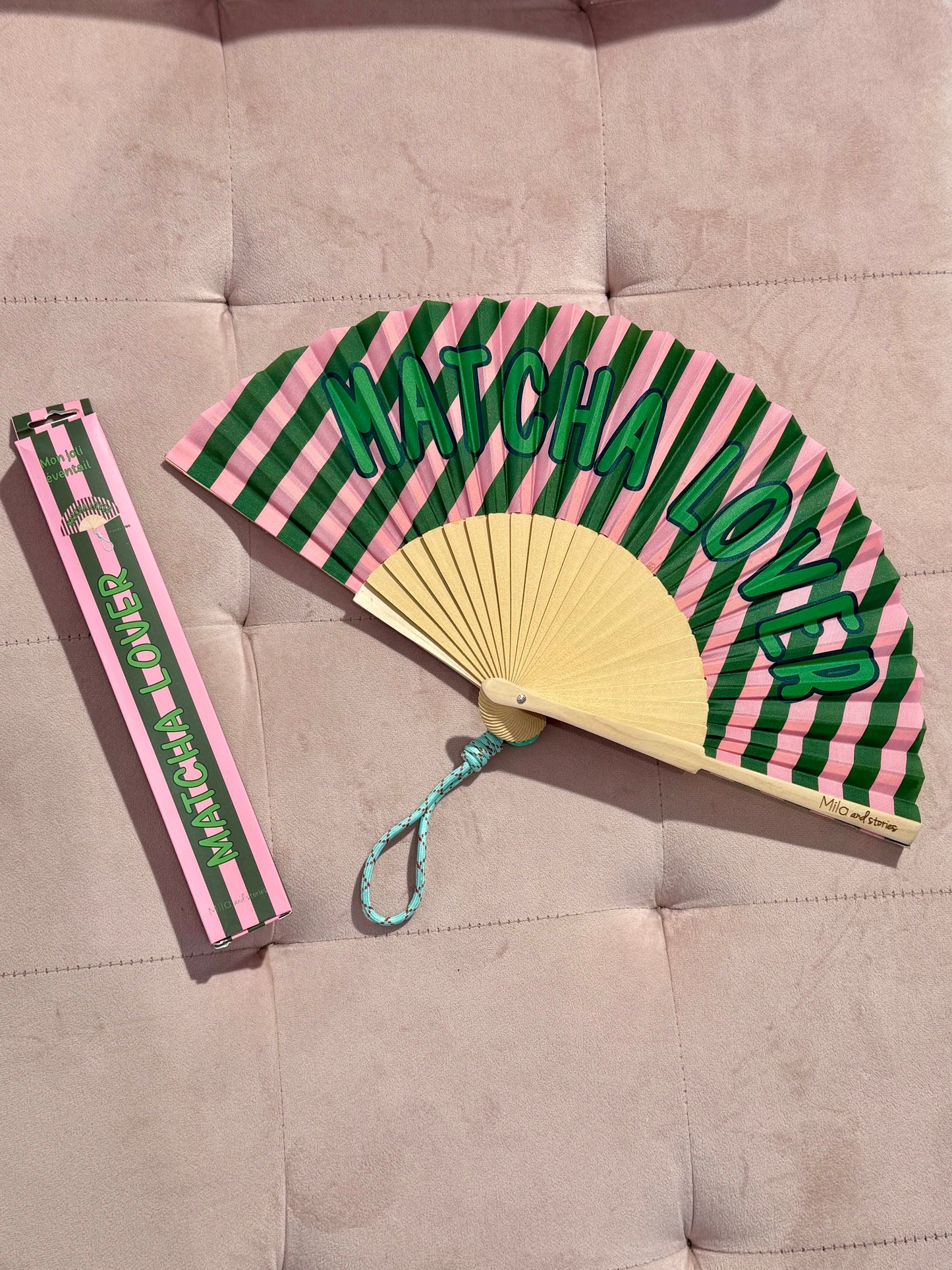 Éventail en bois Mila and stories - matcha lover