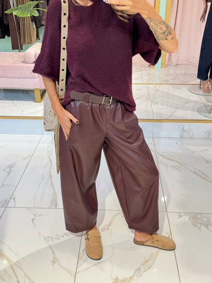 Pantalon coupe baloon en simili soft touch - bordeaux