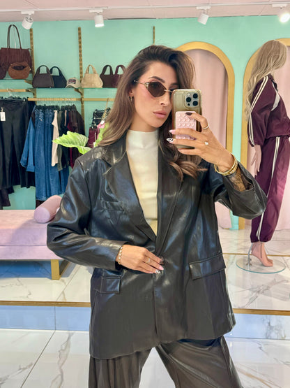 Veste tailleur oversize en simili cuir - marron foncé