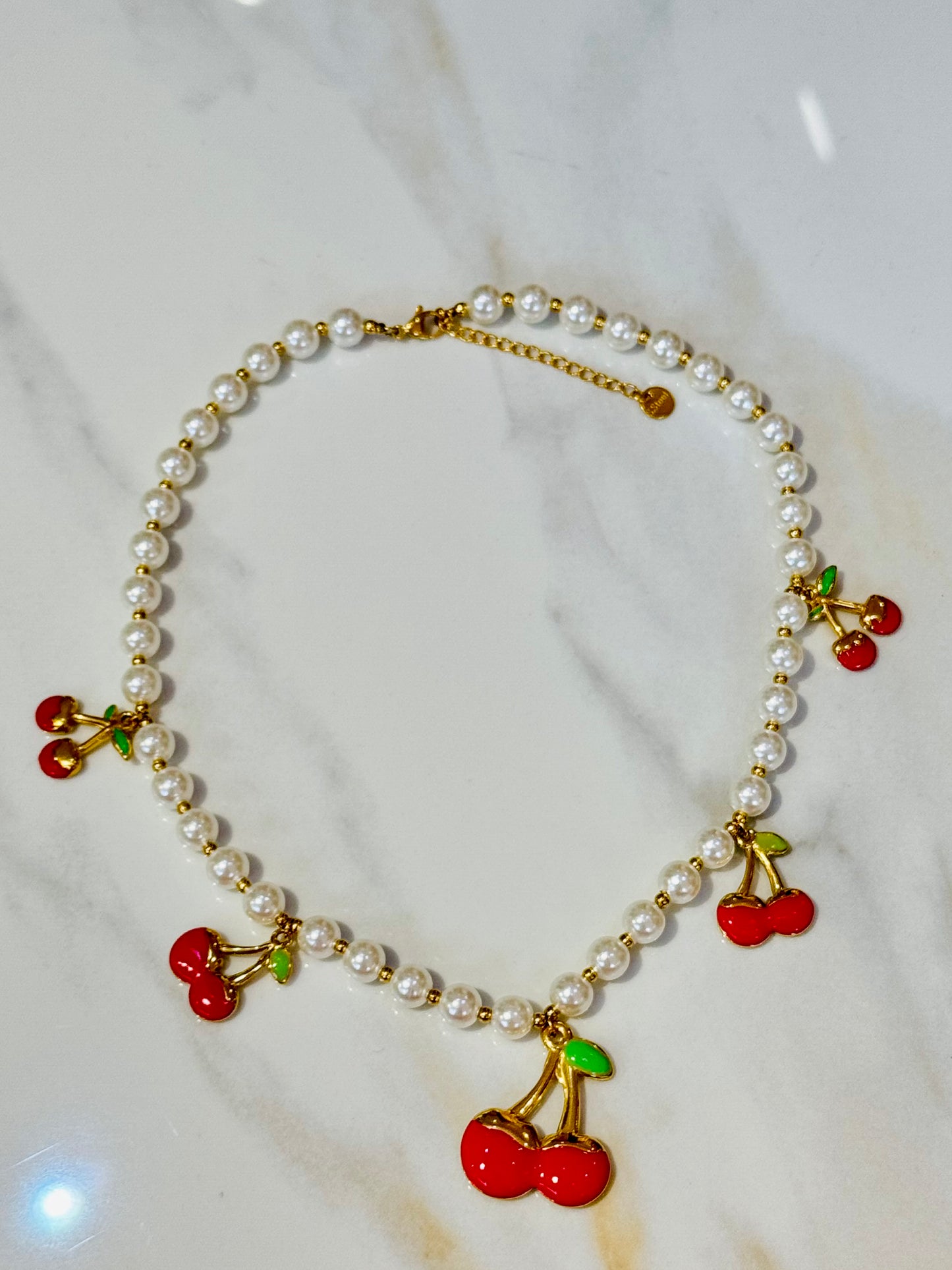 Collier perles & cerises