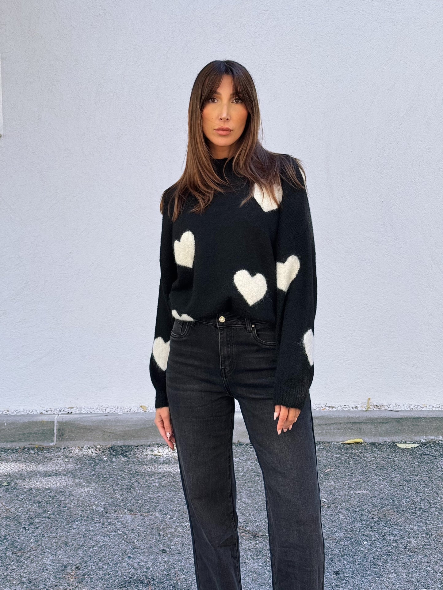 Pull doux à cœurs – noir